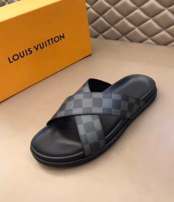 Dép Louis Vuitton nam like auth quai chéo caro ghi đen DLV02