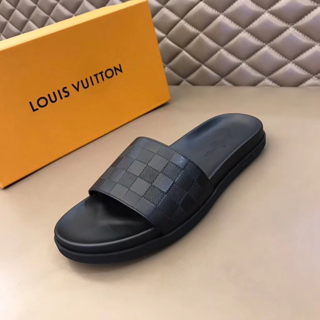 Dép Louis Vuitton nam siêu cấp quai ngang hoạ tiết nổi DLV19