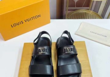 Dép nam Louis Vuitton quai hậu màu đen da trơn họa tiế
