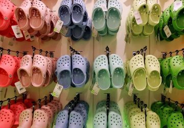 Khám phá địa chỉ mua dép Crocs Hà Nội uy tín, giá rẻ